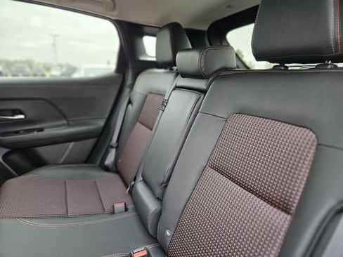 New 2026 Nissan Kicks SR FWD image 27