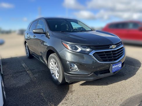 Used 2019 Chevrolet Equinox LT AWD/4WD image 2