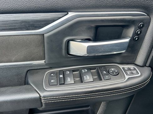 Used 2023 RAM 3500 Laramie w/ Night Edition image 11