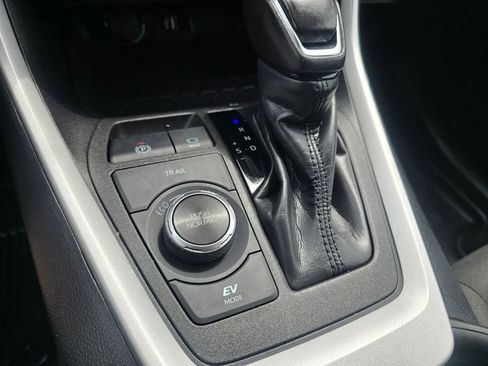 Used 2024 Toyota RAV4 SE w/ Weather Package AWD/4WD image 25