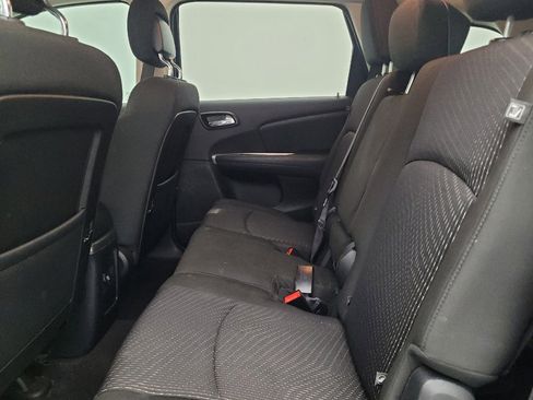Used 2020 Dodge Journey SE w/ SE Popular Equipment Group image 18
