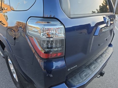 Used 2020 Toyota 4Runner SR5 Premium image 34