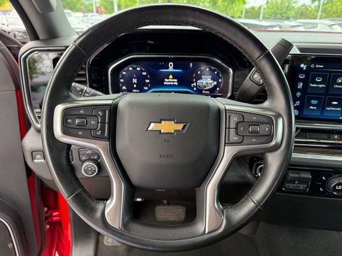 Used 2025 Chevrolet Silverado 2500 LT w/ Convenience Package AWD/4WD image 16