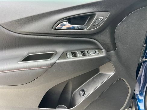 Used 2022 Chevrolet Equinox RS w/ LPO, Floor Liner Package AWD/4WD image 23