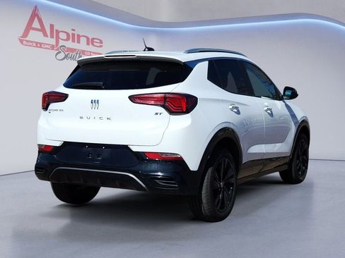 Used 2024 Buick Encore GX Sport Touring image 5