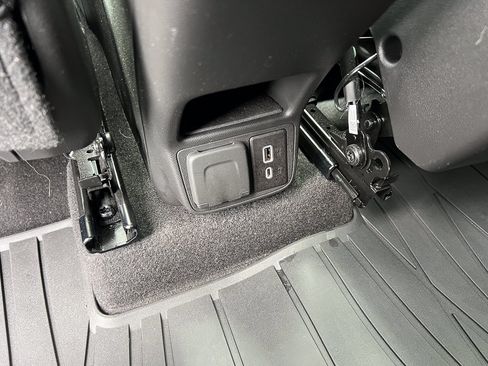 Used 2023 Buick Encore GX Essence w/ Advanced Technology Package FWD image 29