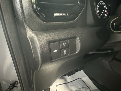 Used 2025 Honda Pilot TrailSport image 16