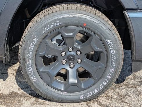 New 2026 RAM 1500 Big Horn AWD/4WD image 7