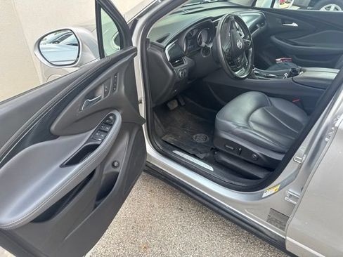 Used 2019 Buick Envision Essence FWD image 16