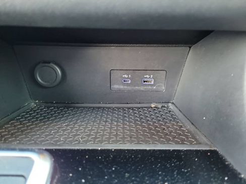 Used 2024 Nissan Pathfinder SV FWD image 32