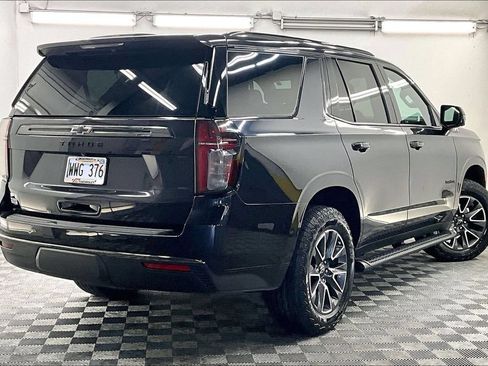 Used 2022 Chevrolet Tahoe Z71 w/ Luxury Package AWD/4WD image 12