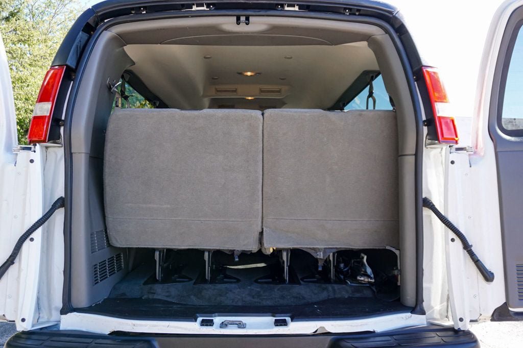 Used 2017 Chevrolet Express 3500 LT w/ LT Preferred Equipment Group RWD image 38