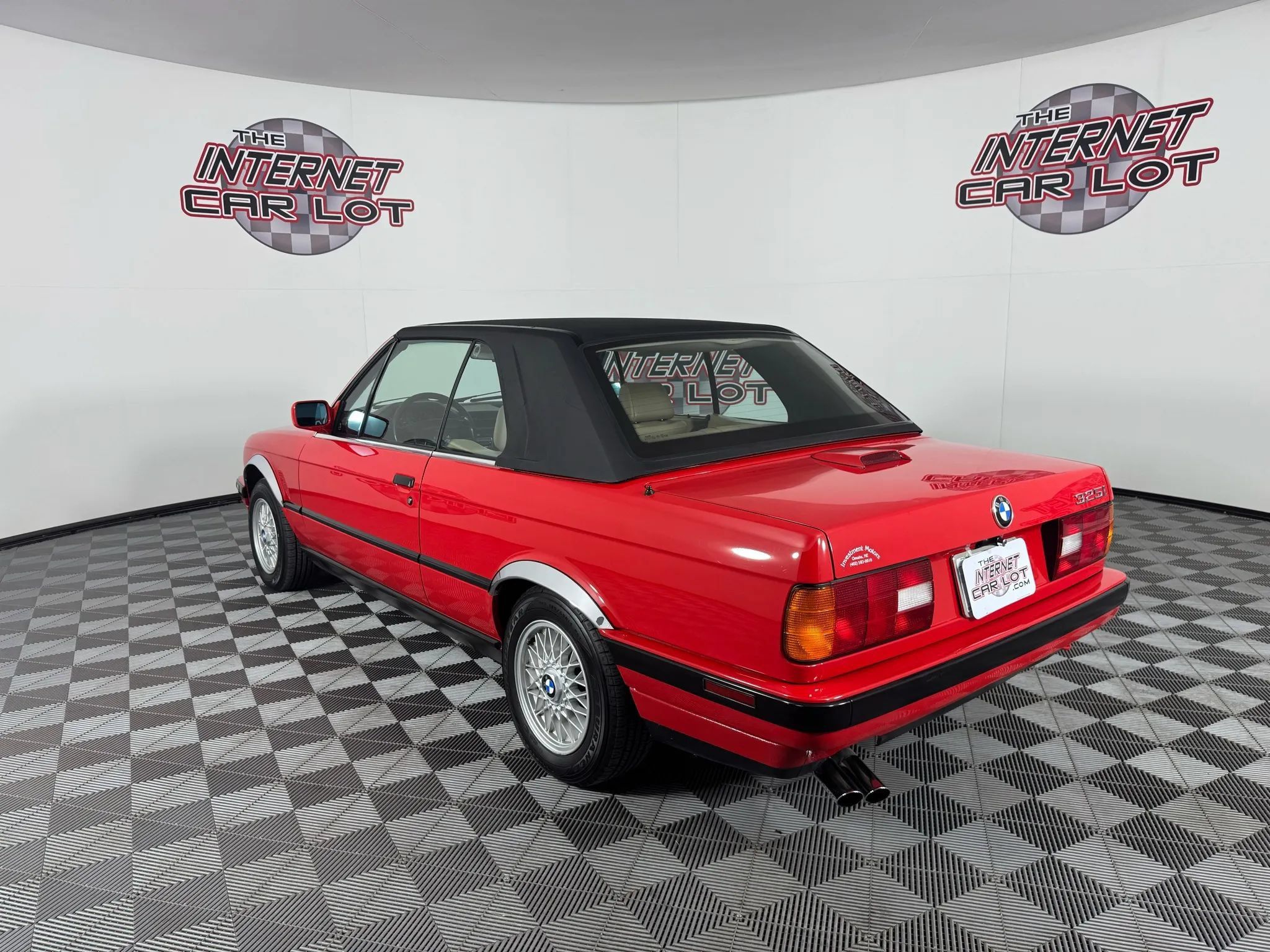 Used 1991 BMW 325i Convertible RWD image 6