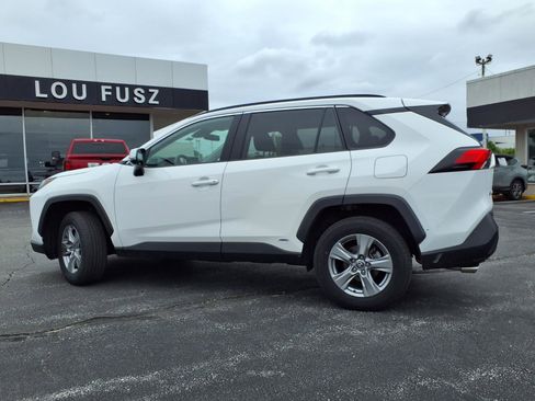 Used 2024 Toyota RAV4 XLE AWD/4WD image 33
