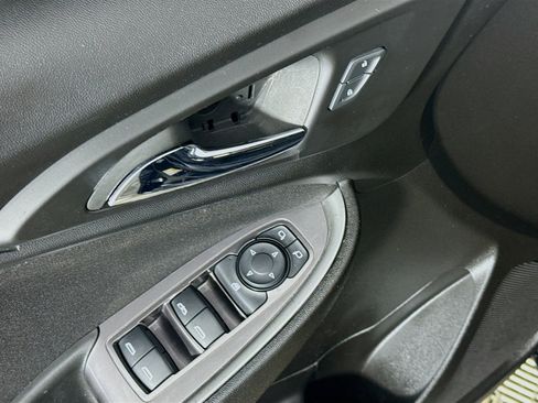 Used 2023 Chevrolet Malibu LT image 24