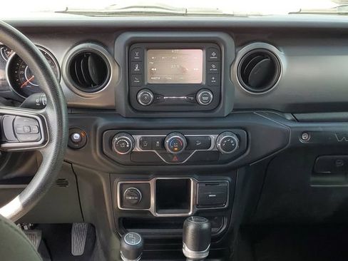 Used 2019 Jeep Wrangler Sport AWD/4WD image 29