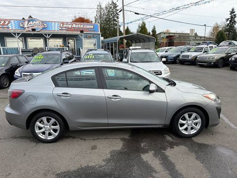 Used 2010 MAZDA MAZDA3 i Touring image 6