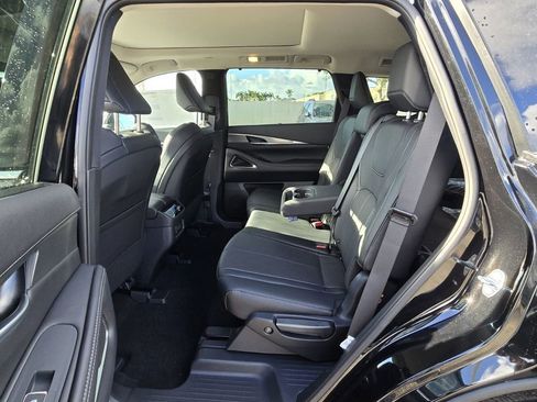 Used 2026 INFINITI QX60 Luxe w/ Cargo Package FWD image 14