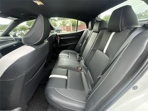 Used 2025 Toyota Camry SE w/ Convenience Package image 22