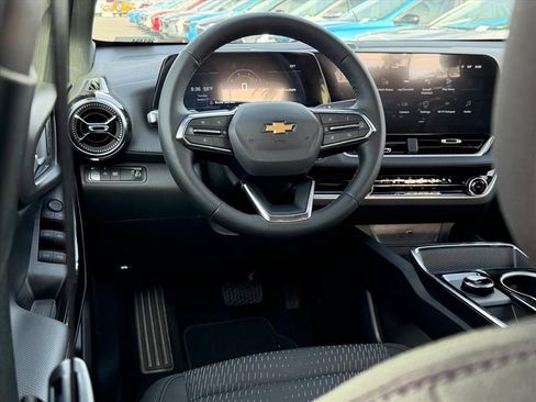 New 2026 Chevrolet Equinox LT image 7