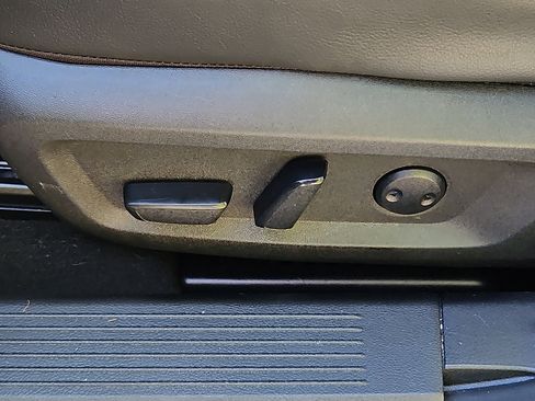 Certified 2023 Nissan Rogue SL w/ SL Premium Package image 26