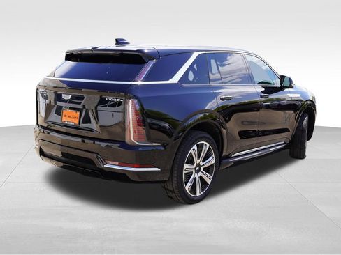 Used 2025 Cadillac Escalade IQ Luxury 2 w/ LPO, Premium Carpet Package AWD/4WD image 5