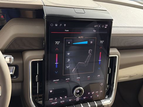 New 2026 GMC Yukon XL Denali w/ Denali Reserve Package AWD/4WD image 21