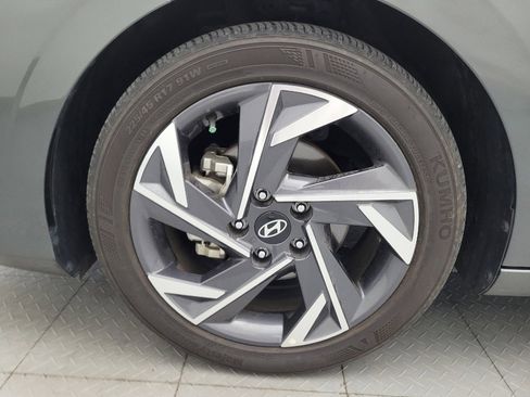 Used 2024 Hyundai Elantra SEL w/ Convenience Package FWD image 31