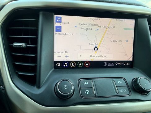 Used 2020 GMC Acadia Denali w/ Technology Package FWD image 8