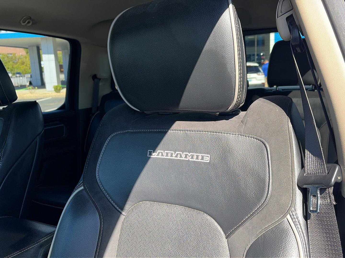Used 2020 RAM 1500 Laramie AWD/4WD image 12