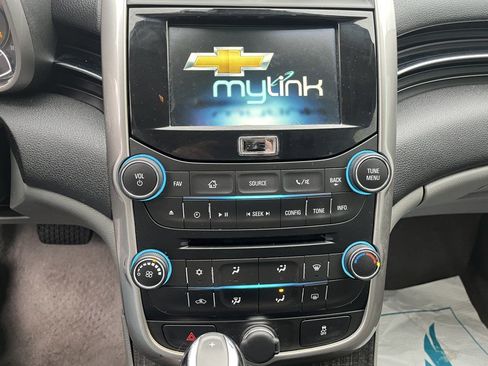 Used 2015 Chevrolet Malibu LT w/ Power Convenience Package FWD image 12