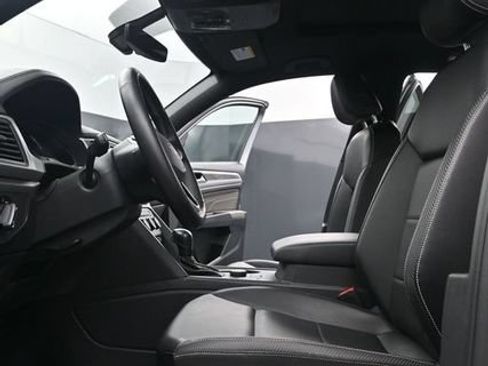 Used 2021 Volkswagen Atlas Cross Sport SE w/ Panoramic Sunroof Package AWD/4WD image 12