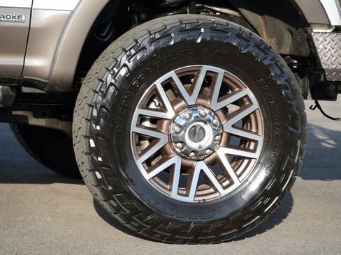Used 2019 Ford F250 King Ranch w/ King Ranch Ultimate Package AWD/4WD image 19