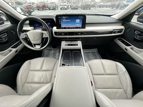 Used 2025 Lincoln Aviator Reserve AWD/4WD image 21