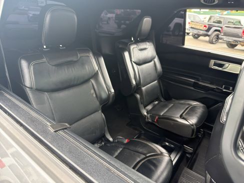 Used 2021 Ford Explorer ST w/ Equipment Group 401A image 12