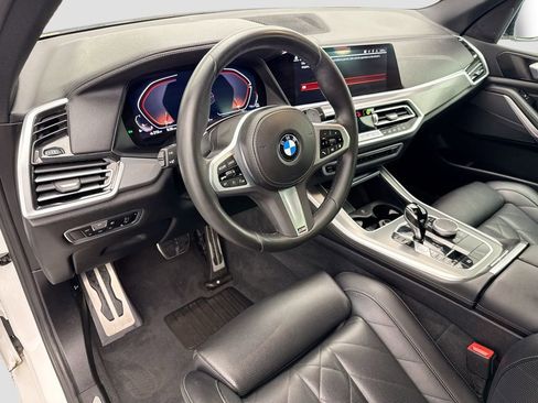 Used 2023 BMW X5 sDrive40i w/ M Sport Package image 9