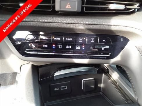 Used 2022 Buick Envision Preferred image 16