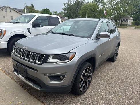 Used 2018 Jeep Compass Limited w/ Safety & Security Group AWD/4WD image 2