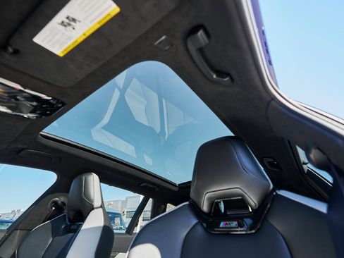 Used 2025 BMW M5 Touring image 48