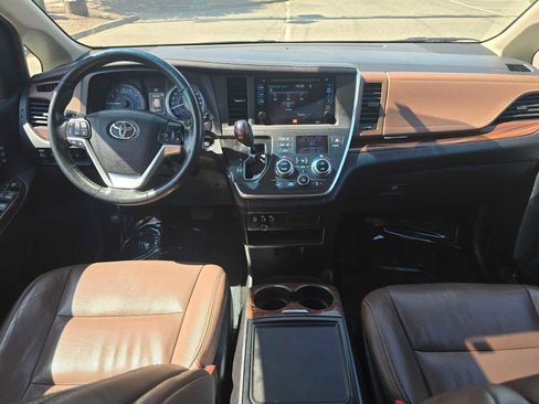 Used 2015 Toyota Sienna Limited AWD/4WD image 18