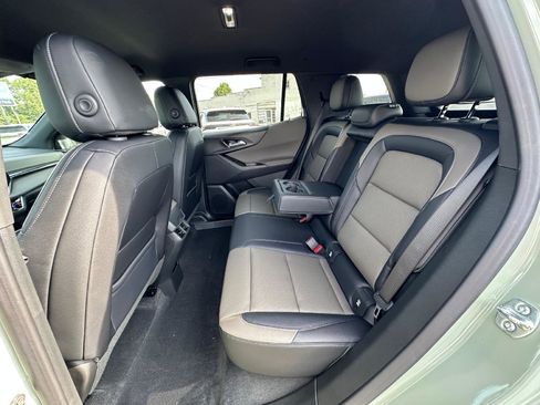 New 2026 Chevrolet Equinox LT w/ Convenience Package II image 24