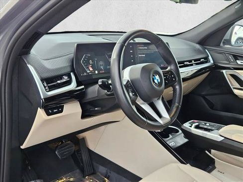 Used 2025 BMW X2 xDrive28i AWD/4WD image 10