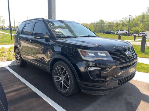 Used 2018 Ford Explorer Sport w/ Equipment Group 401A AWD/4WD image 2