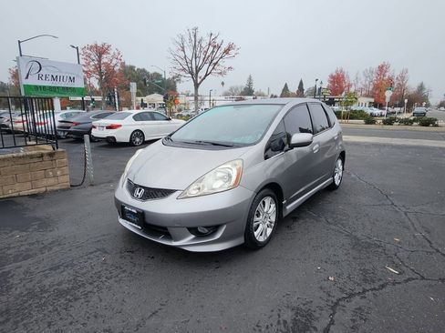Used 2009 Honda Fit Sport image 1