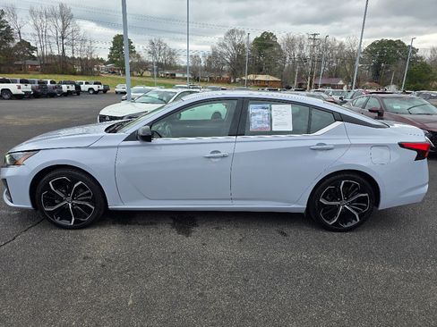 Used 2024 Nissan Altima 2.5 SR image 6