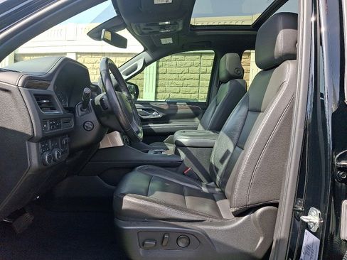 Used 2021 Chevrolet Tahoe Z71 w/ Z71 Signature Package image 13