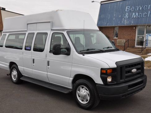 Used 2014 Ford E-250 and Econoline 250 Extended w/ Power Group RWD image 6