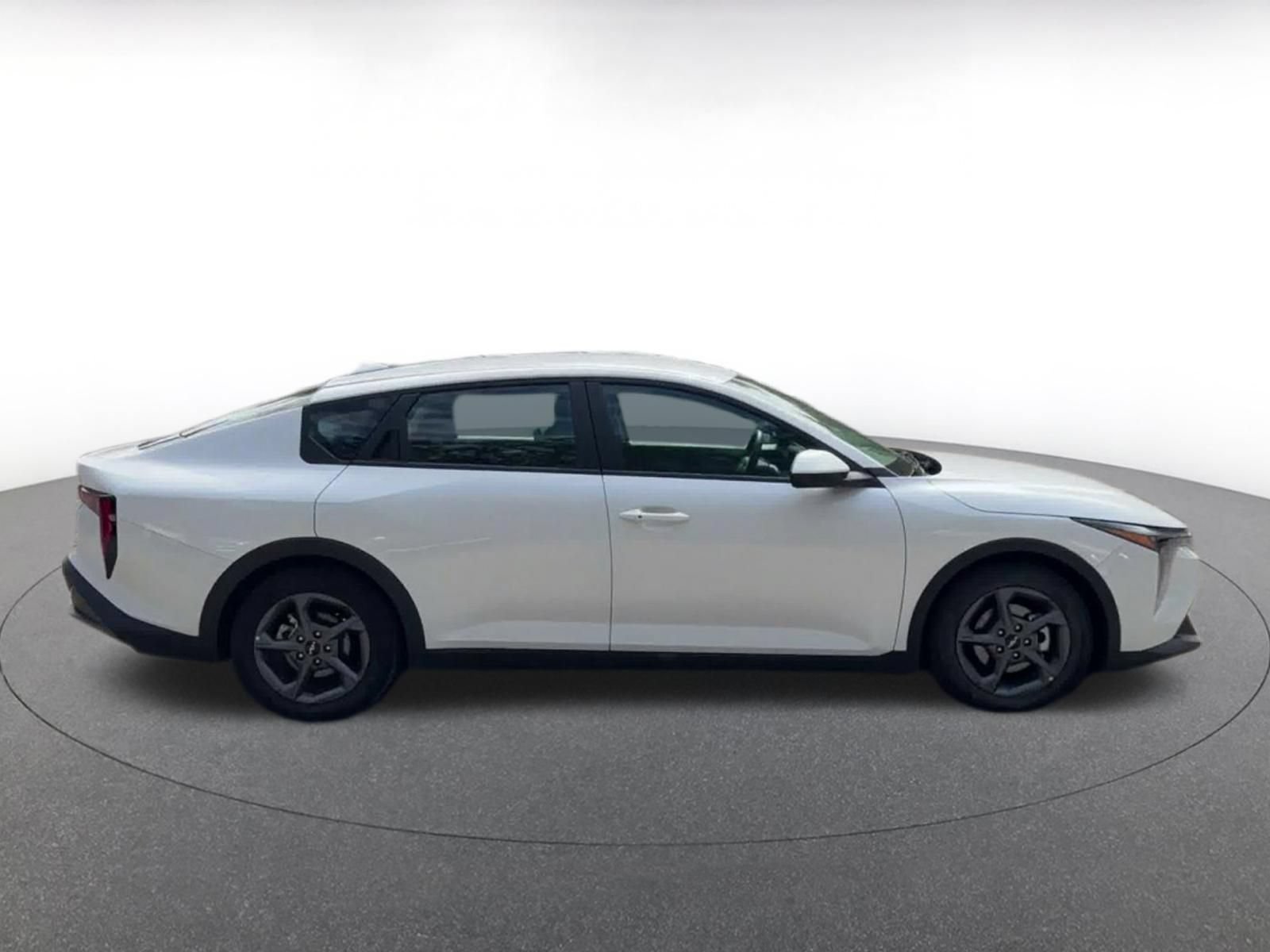 Used 2025 Kia K4 FWD image 15