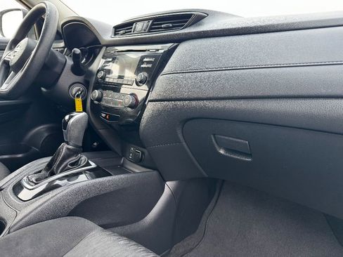 Used 2017 Nissan Rogue S image 20