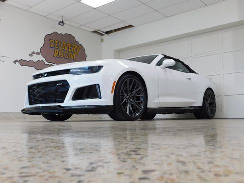 Used 2024 Chevrolet Camaro ZL1 RWD image 13